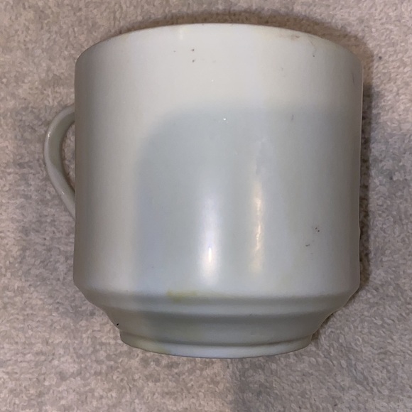 From a friend hold gilded cup -Germany porcelain - Picture 3 of 8